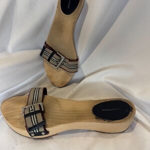 Classic and comfy slippers to wear around the house or for a casual event